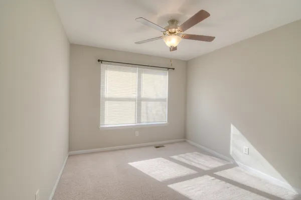 $374,500 | 1752 Tallmeadow Drive, DeKalb, IL 60115