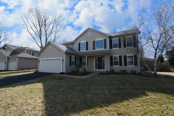 $374,500 | 1752 Tallmeadow Drive, DeKalb, IL 60115