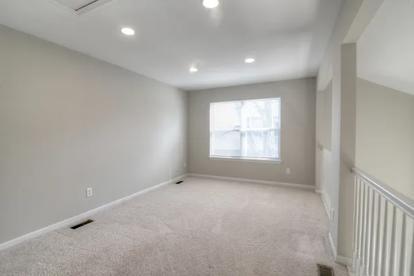 $374,500 | 1752 Tallmeadow Drive, DeKalb, IL 60115