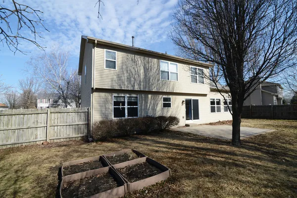 $374,500 | 1752 Tallmeadow Drive, DeKalb, IL 60115