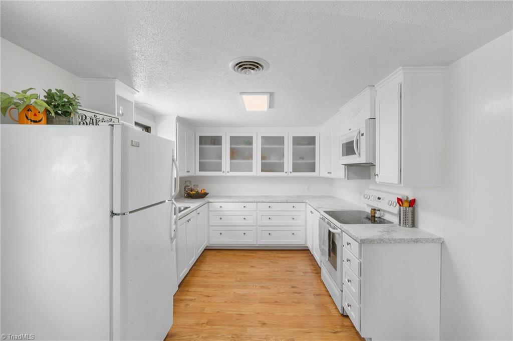 507 Horneytown Road High Point, NC 27265 - Photo 7 of 22 Gallery Image 7