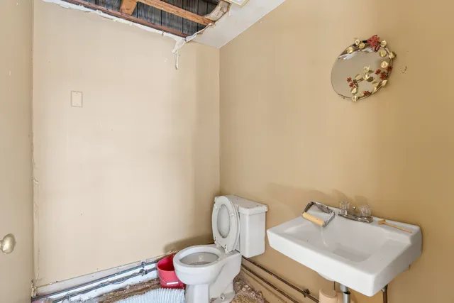 $169,000 | 258 Jefferson Street, Waldoboro, ME 04572