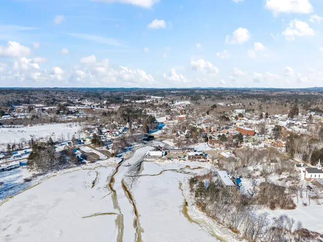 $169,000 | 258 Jefferson Street, Waldoboro, ME 04572