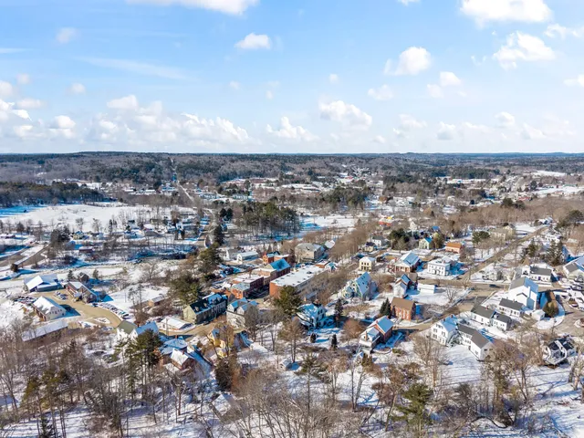 $169,000 | 258 Jefferson Street, Waldoboro, ME 04572