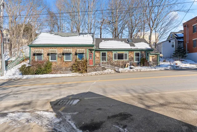 $169,000 | 258 Jefferson Street, Waldoboro, ME 04572