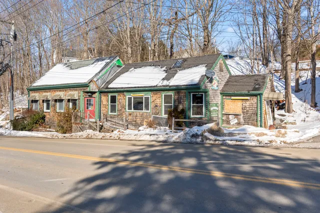 $169,000 | 258 Jefferson Street, Waldoboro, ME 04572