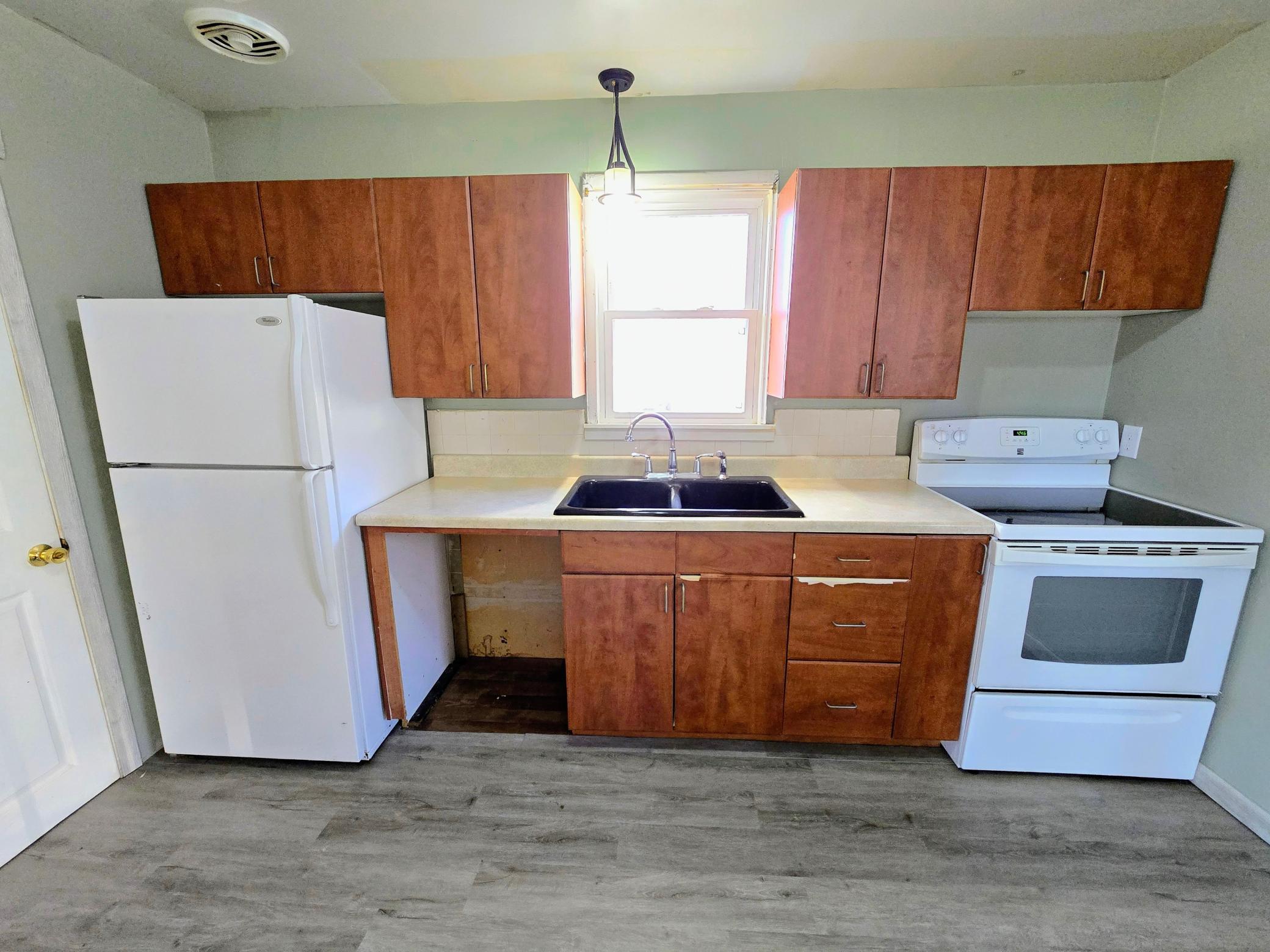 116 6th Street Jasper, MN 56144 - Photo 3 of 31