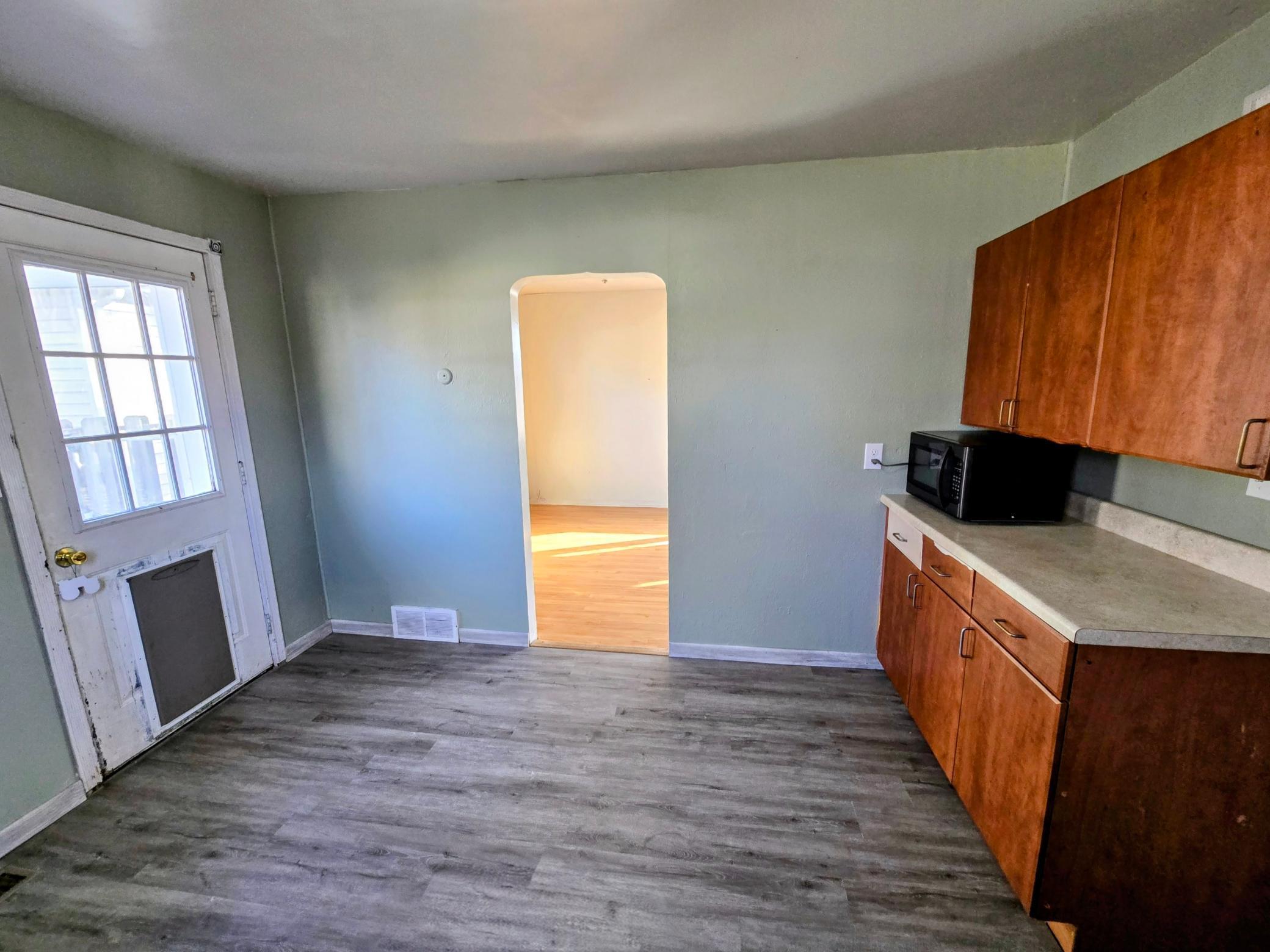 116 6th Street Jasper, MN 56144 - Photo 8 of 31