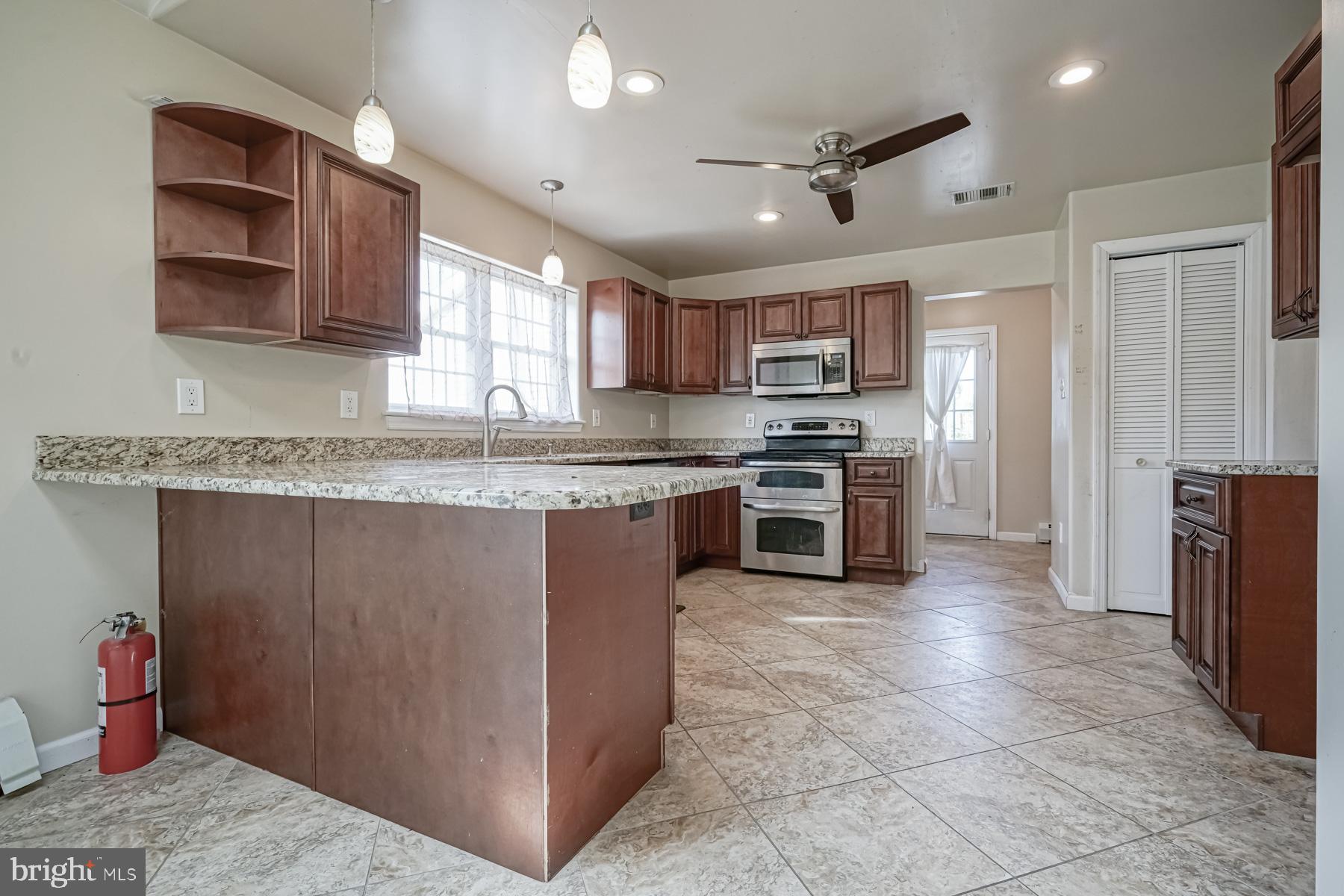 431 Ferrell Road Mullica Hill, NJ 08062 - Photo 12 of 55 Main house