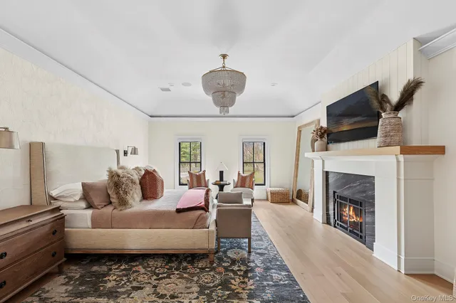 $6,499,000 | 89 Pound Hollow Road, Glen Head, NY 11545