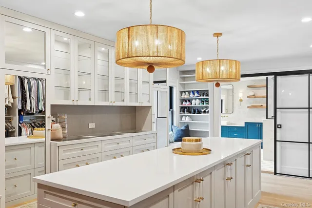 $6,499,000 | 89 Pound Hollow Road, Glen Head, NY 11545