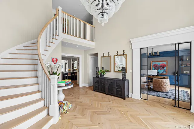 $6,499,000 | 89 Pound Hollow Road, Glen Head, NY 11545