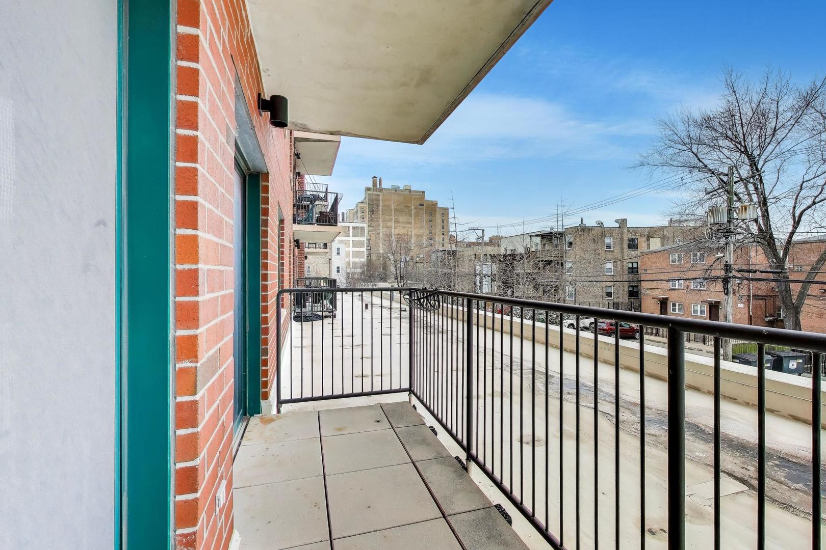 4848 North Sheridan Road, Unit 203 Chicago, IL 60640 - Photo 13 of 32 a view of city from balcony