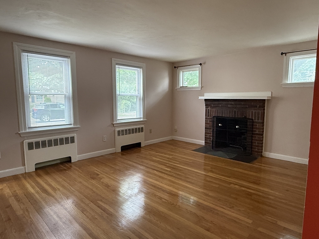31 Falmouth Road Watertown, MA 02472 - Photo 5 of 17