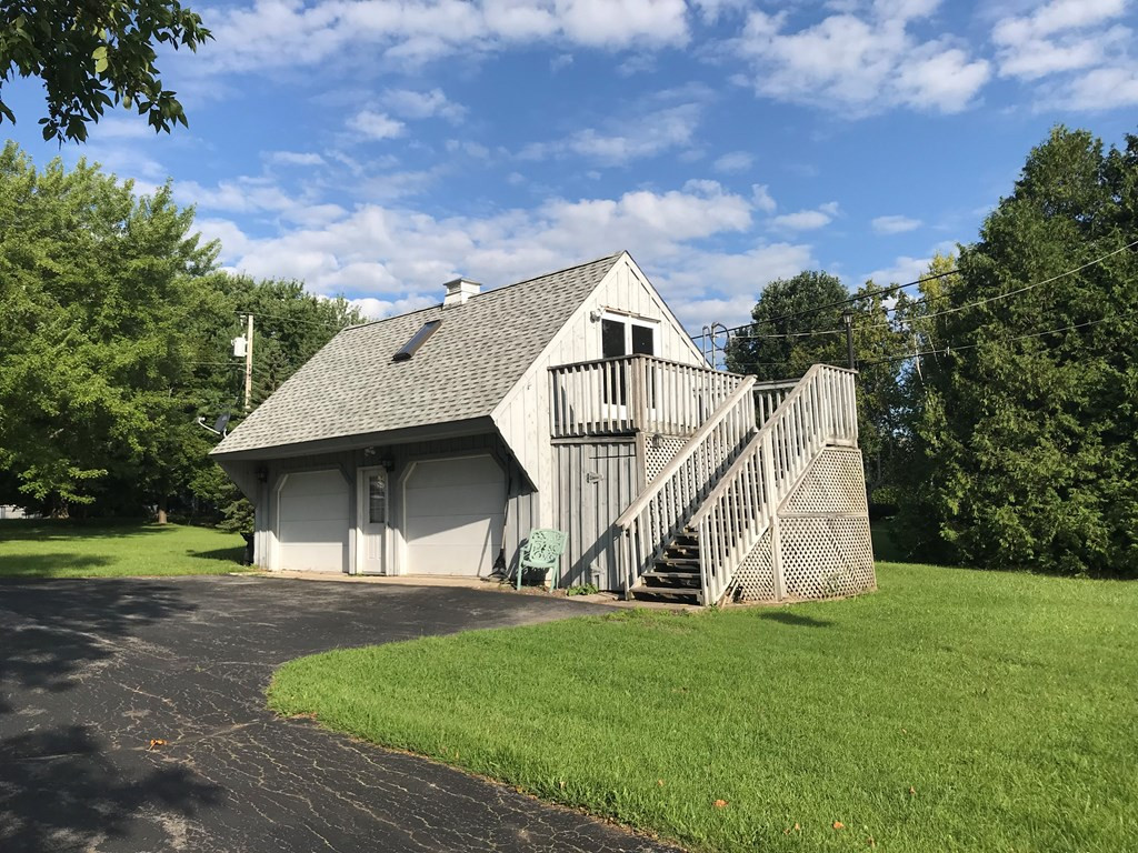 16 Colligan Point Road Plattsburgh, NY 12901 - Photo 2 of 31
