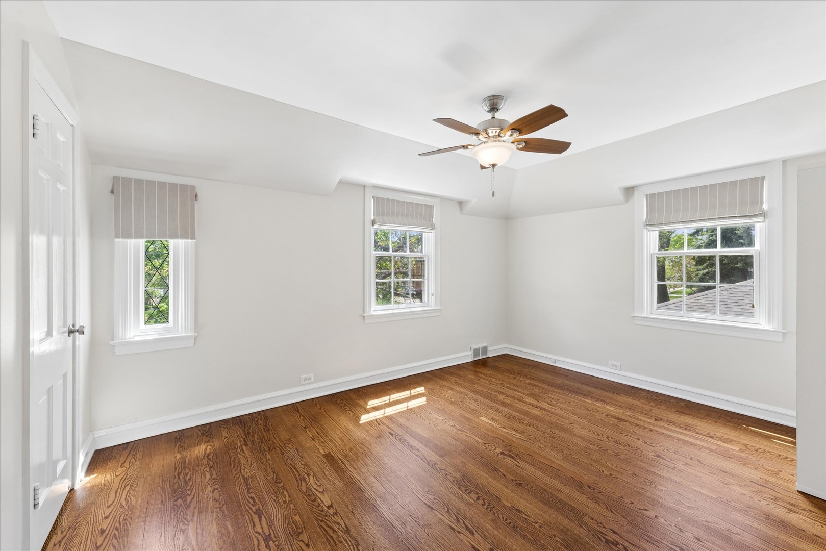 349 Ridge Avenue Elmhurst, IL 60126 - Photo 17 of 27