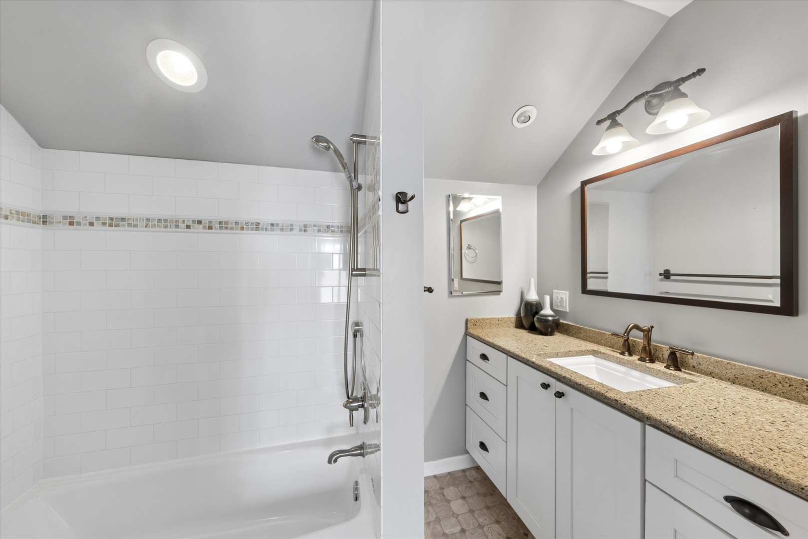 349 Ridge Avenue Elmhurst, IL 60126 - Photo 20 of 27