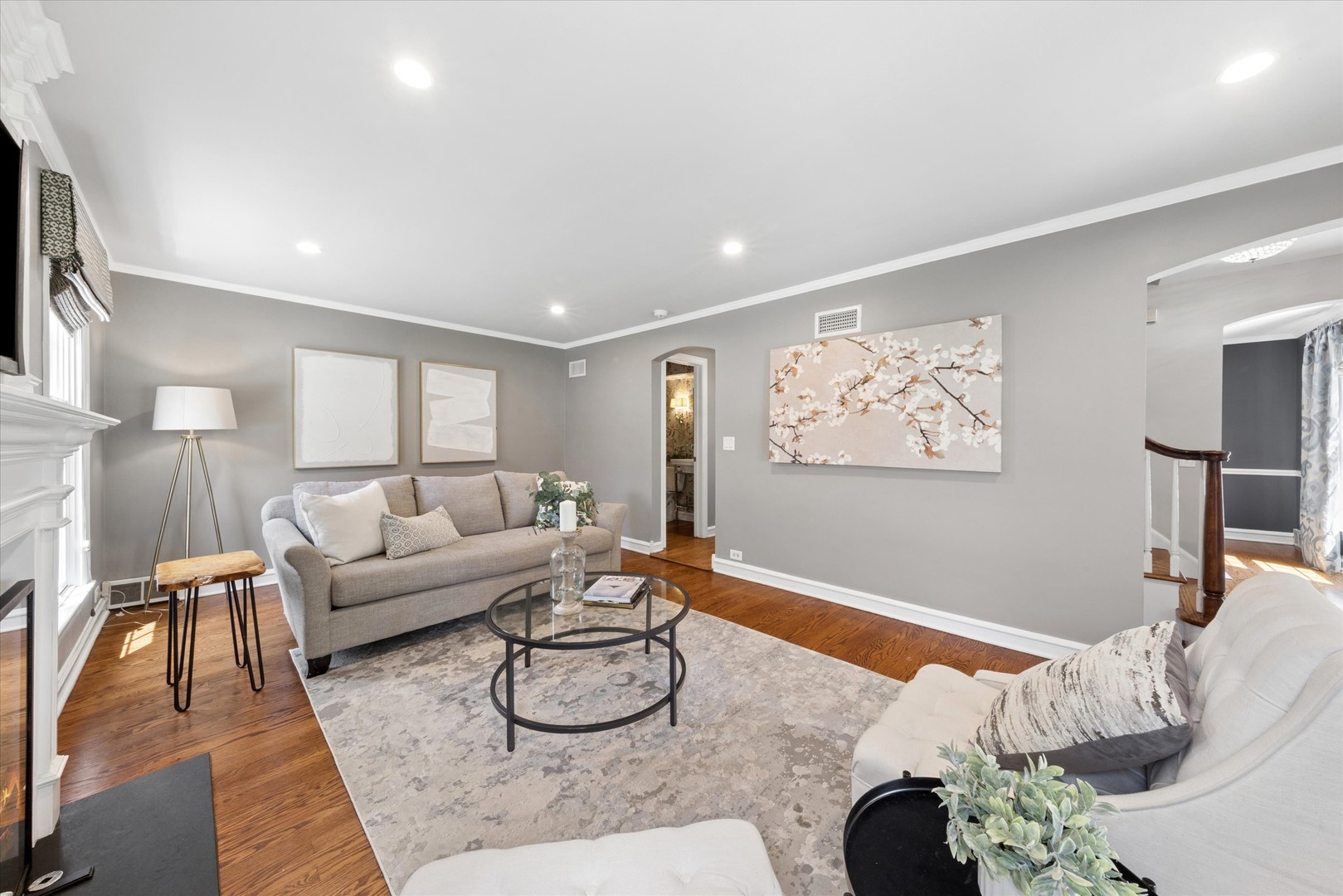 349 Ridge Avenue Elmhurst, IL 60126 - Photo 2 of 27