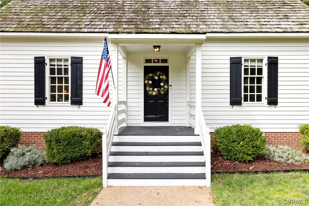 9718 Cole Mill Road North Chesterfield, VA 23237 - Photo 1 of 34 Gallery Image 1