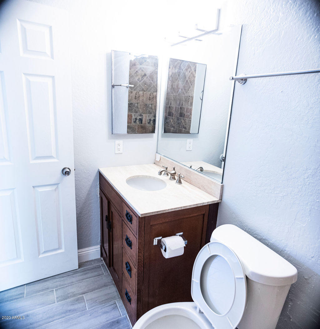 2408 West Greenway Road Tempe, AZ 85282 - Photo 14 of 39 7Z0A1312