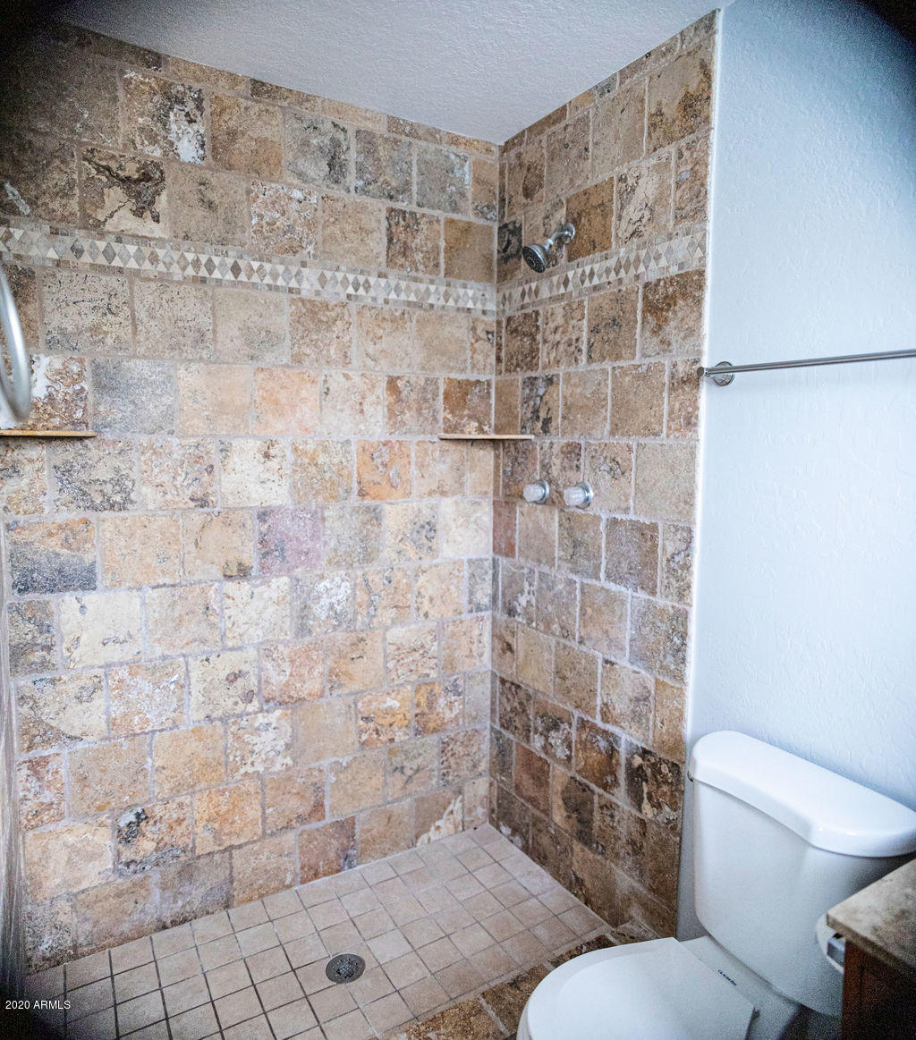 2408 West Greenway Road Tempe, AZ 85282 - Photo 17 of 39 7Z0A1321