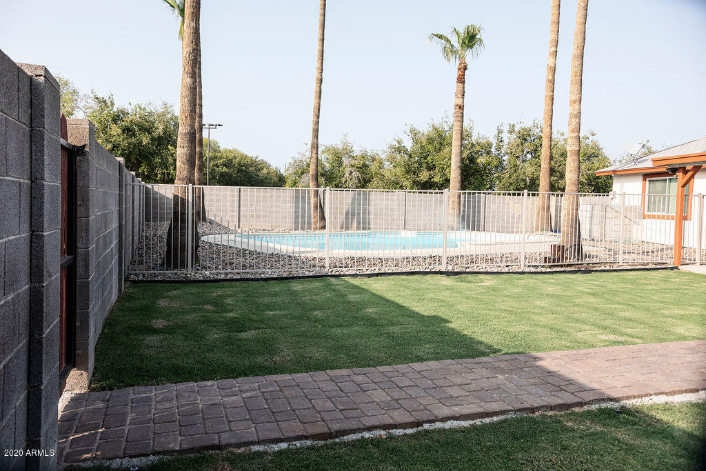 2408 West Greenway Road Tempe, AZ 85282 - Photo 23 of 39 7Z0A1341