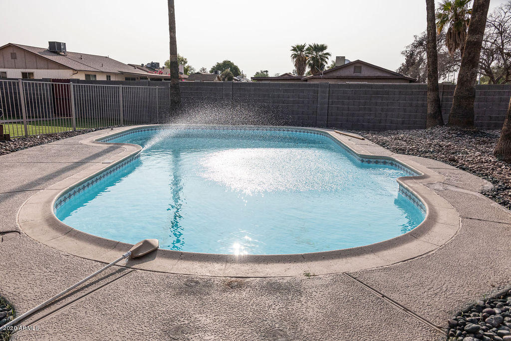 2408 West Greenway Road Tempe, AZ 85282 - Photo 26 of 39 7Z0A1344