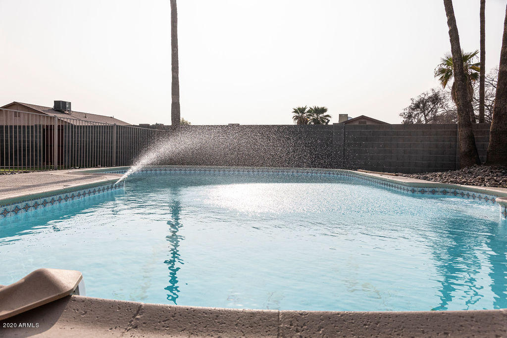 2408 West Greenway Road Tempe, AZ 85282 - Photo 27 of 39 7Z0A1346