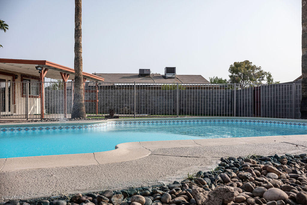 2408 West Greenway Road Tempe, AZ 85282 - Photo 28 of 39 7Z0A1352