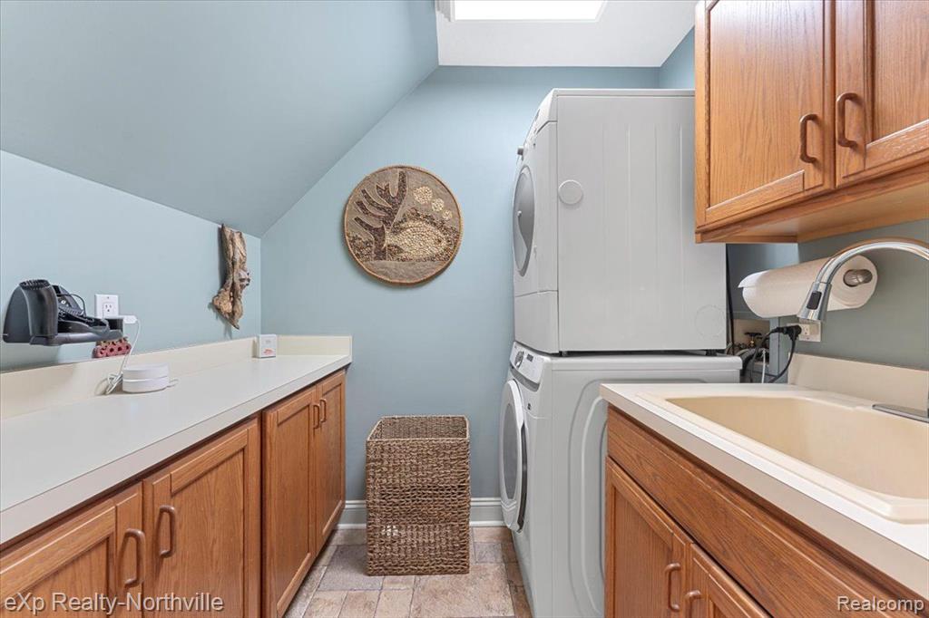 9283 Firwood Road South Lyon, MI 48178 - Photo 27 of 46 Gallery Image 27
