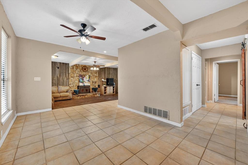1276 County Road 1480 Alvord, TX 76225 - Photo 9 of 40