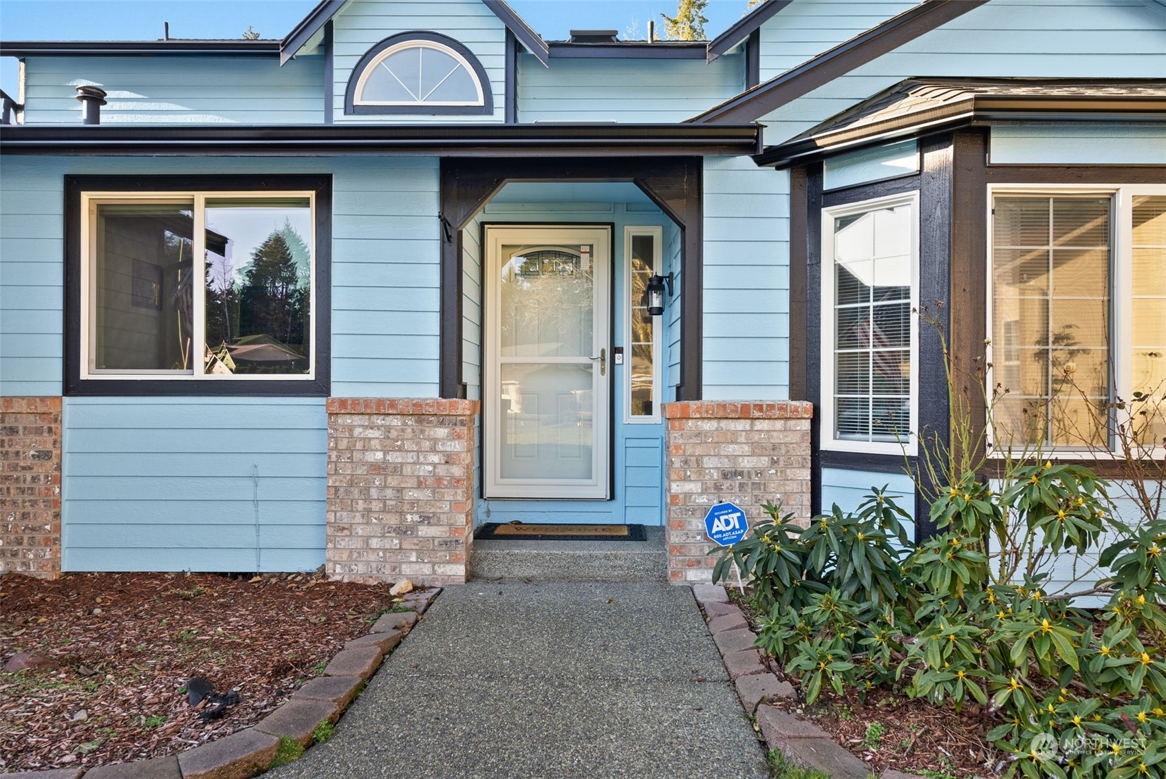 5911 Compton Loop Southeast Lacey, WA 98513 - Photo 4 of 40