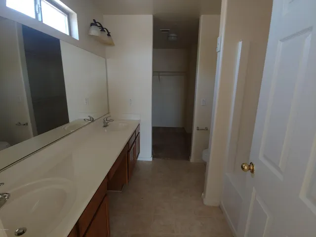 $1,950 | 4813 North 112th Glen, Phoenix, AZ 85037