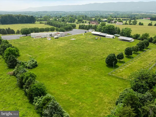 $1,100,000 | 572 Red Bud Road, Strasburg, VA 22657