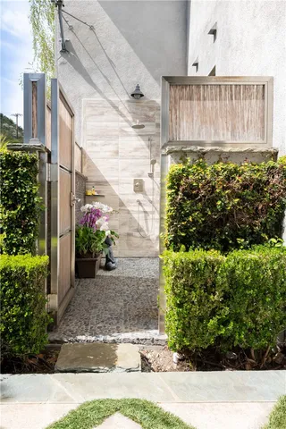 $2,850,000 | 184 Halsbury Court, Lake Sherwood, CA 91361