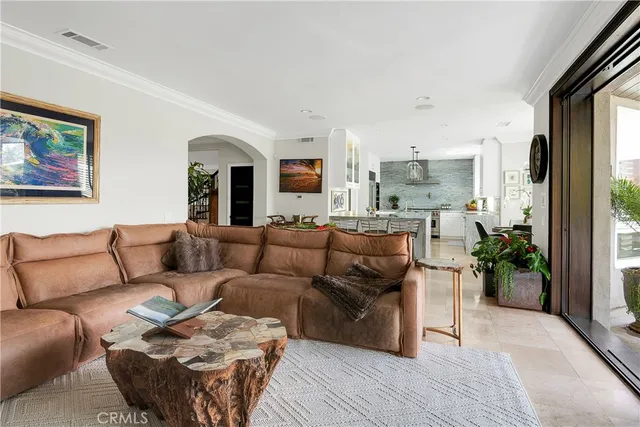 $2,850,000 | 184 Halsbury Court, Lake Sherwood, CA 91361