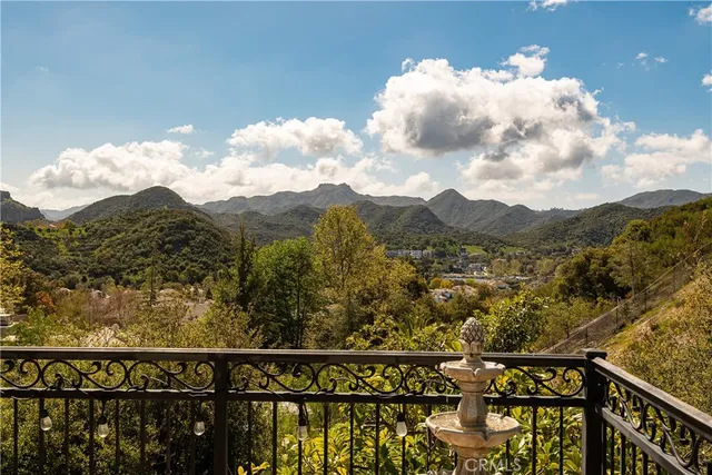 $2,850,000 | 184 Halsbury Court, Lake Sherwood, CA 91361