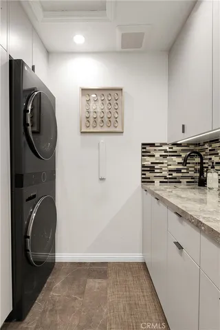 $2,850,000 | 184 Halsbury Court, Lake Sherwood, CA 91361