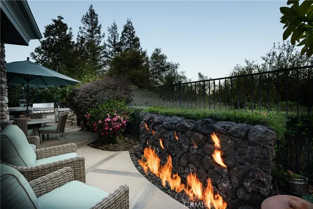 $2,850,000 | 184 Halsbury Court, Lake Sherwood, CA 91361