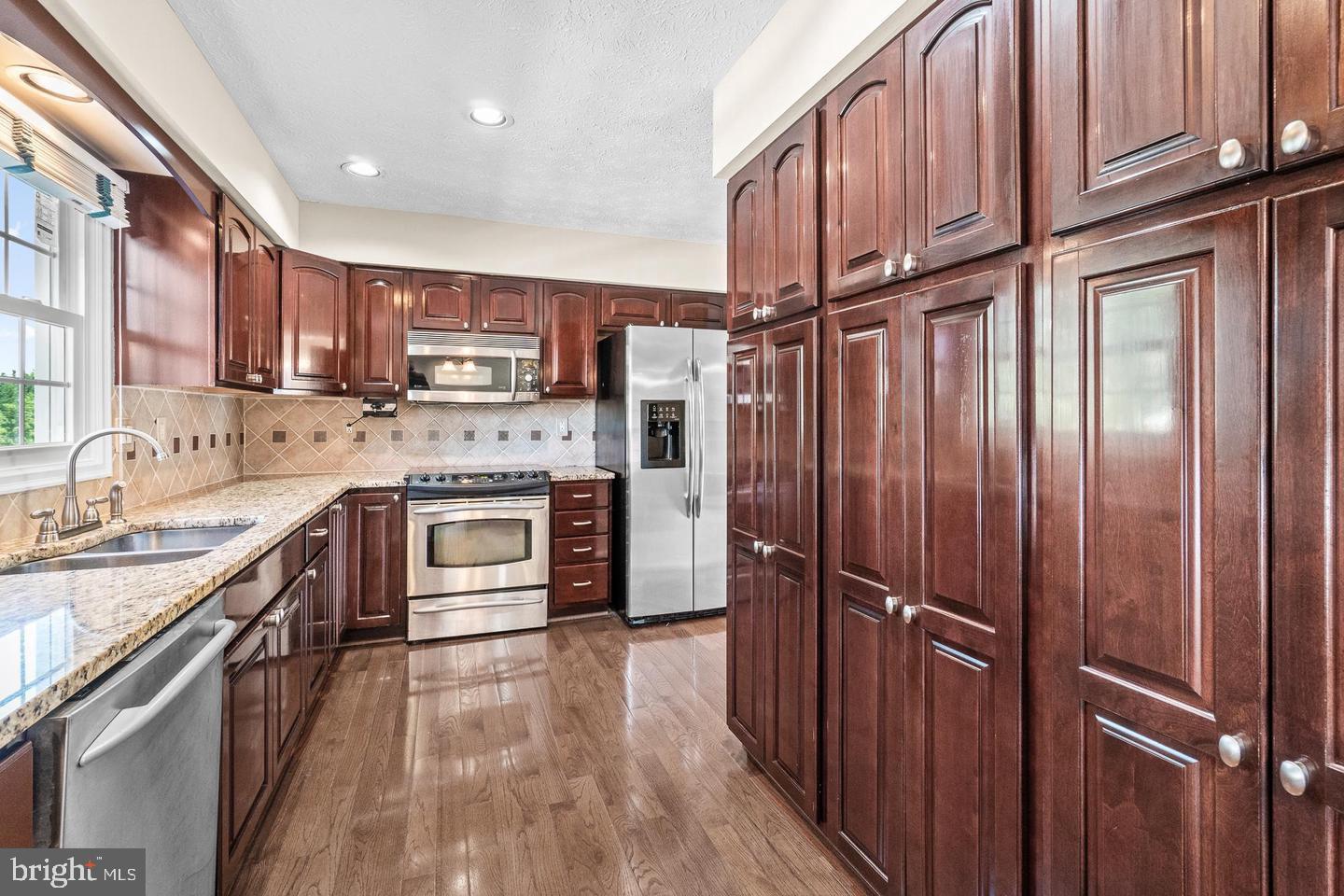 17221 Spates Hill Road Poolesville, MD 20837 - Photo 14 of 45