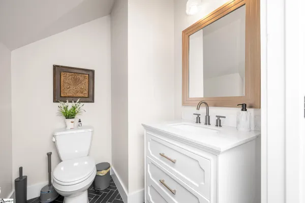 $589,000 | 254 North Suber Road, Greer, SC 29651