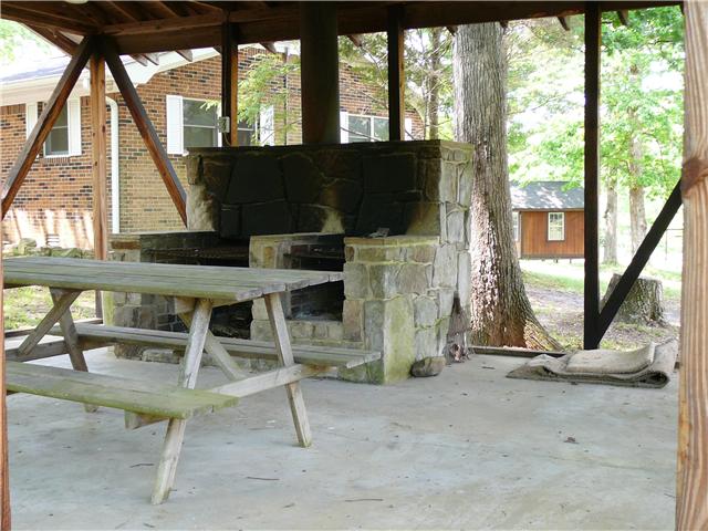 846 Gudger Road Sewanee, TN 37375 - Photo 2 of 9 Barbecue for all