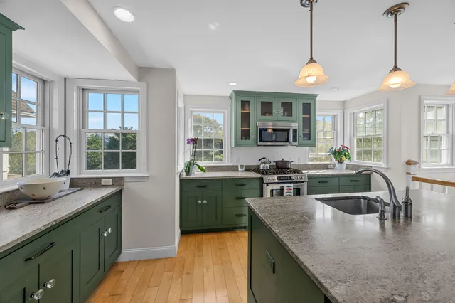 $1,999,000 | 21 Bradford Street Extension, Unit U8, Provincetown, MA 02657