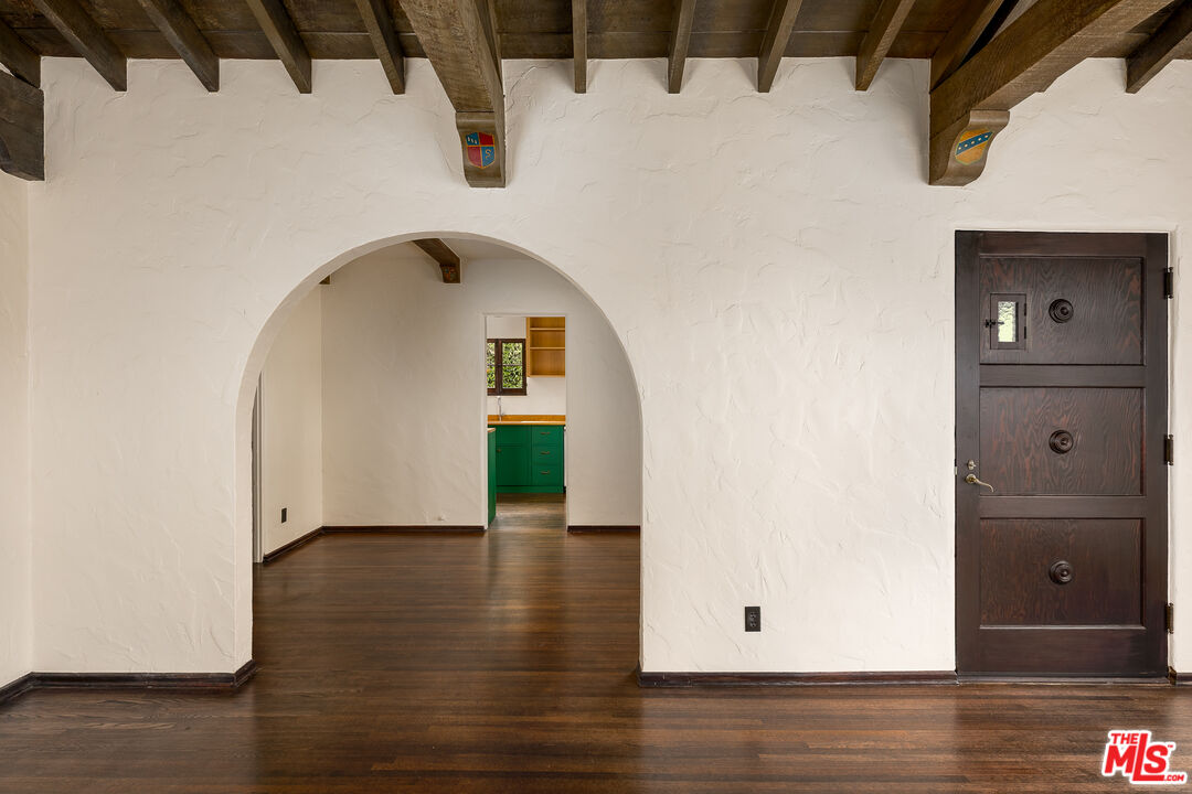 3840 Valleybrink Road Los Angeles, CA 90039 - Photo 10 of 32