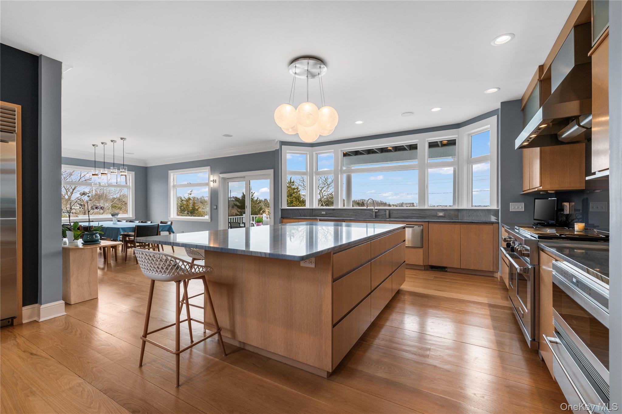 14 South Country Road Westhampton, NY 11977 - Photo 9 of 45