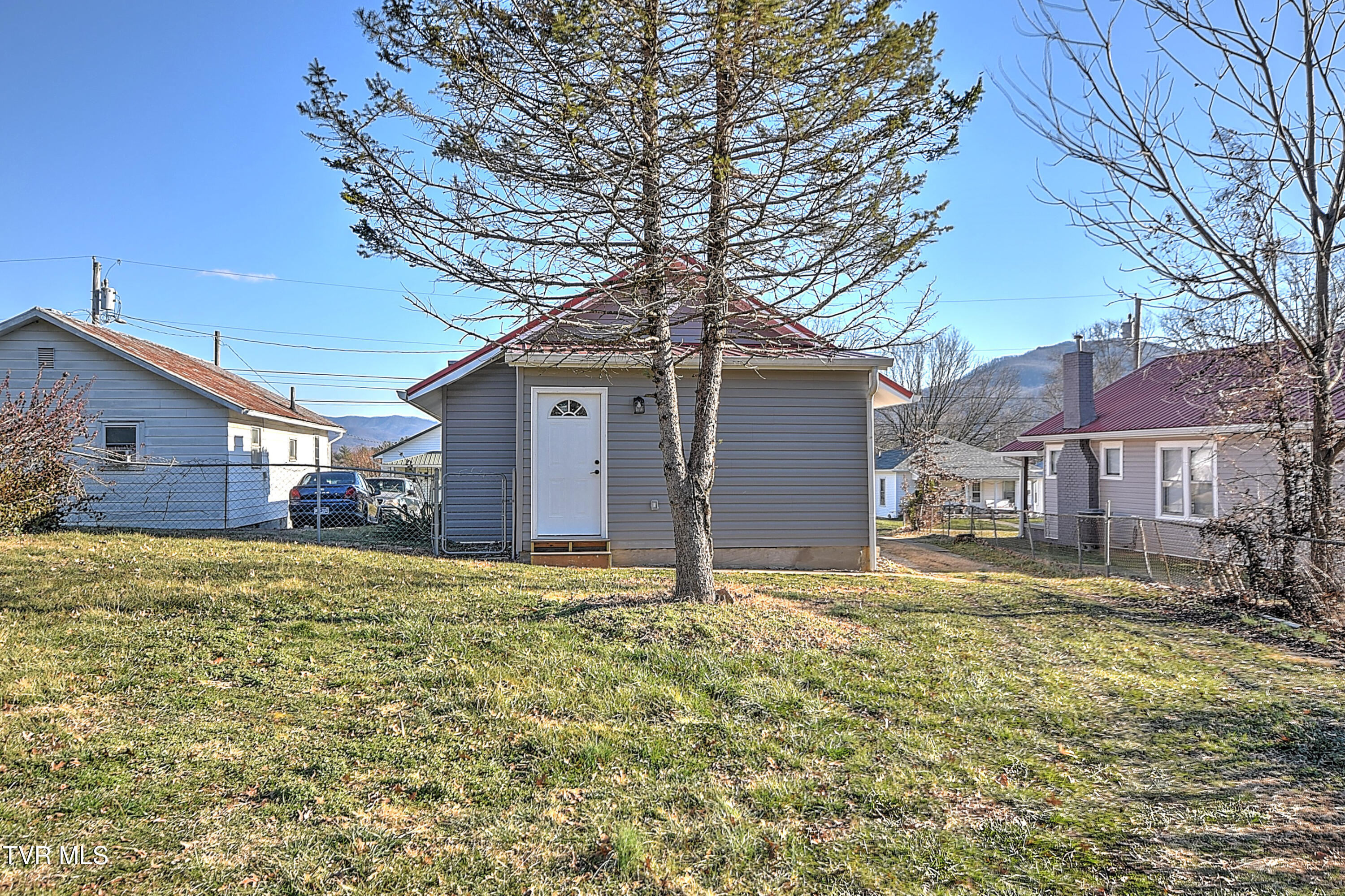 410 West Highland Road Johnson City, TN 37604 - Photo 26 of 30 410 W Highland MA-32