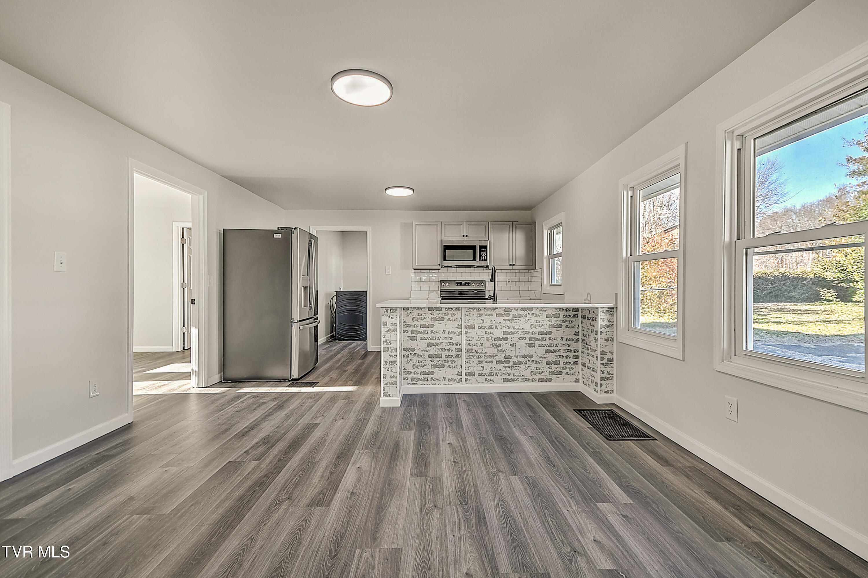 410 West Highland Road Johnson City, TN 37604 - Photo 7 of 30 410 W Highland MA-13