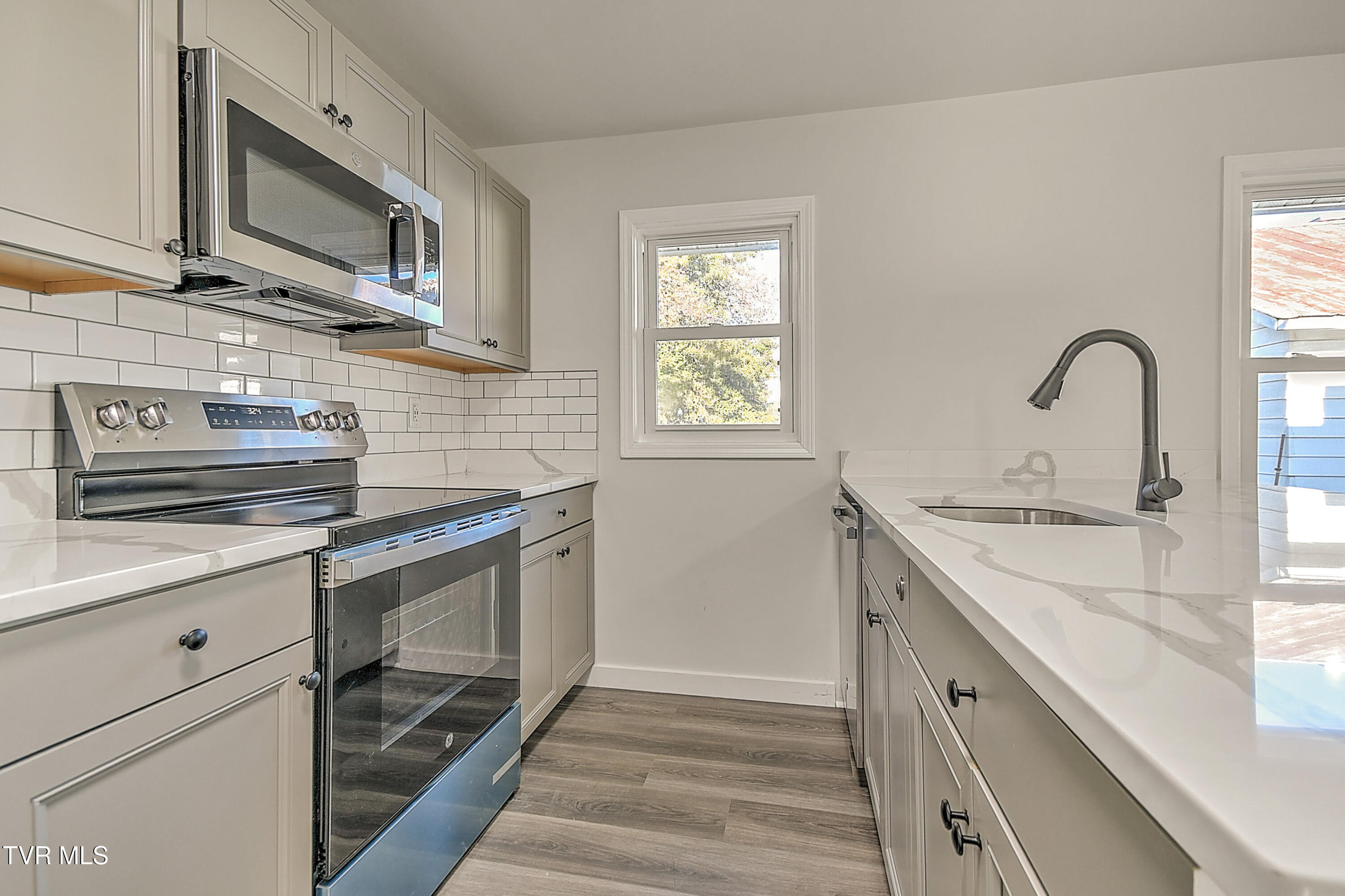 410 West Highland Road Johnson City, TN 37604 - Photo 9 of 30 410 W Highland MA-14