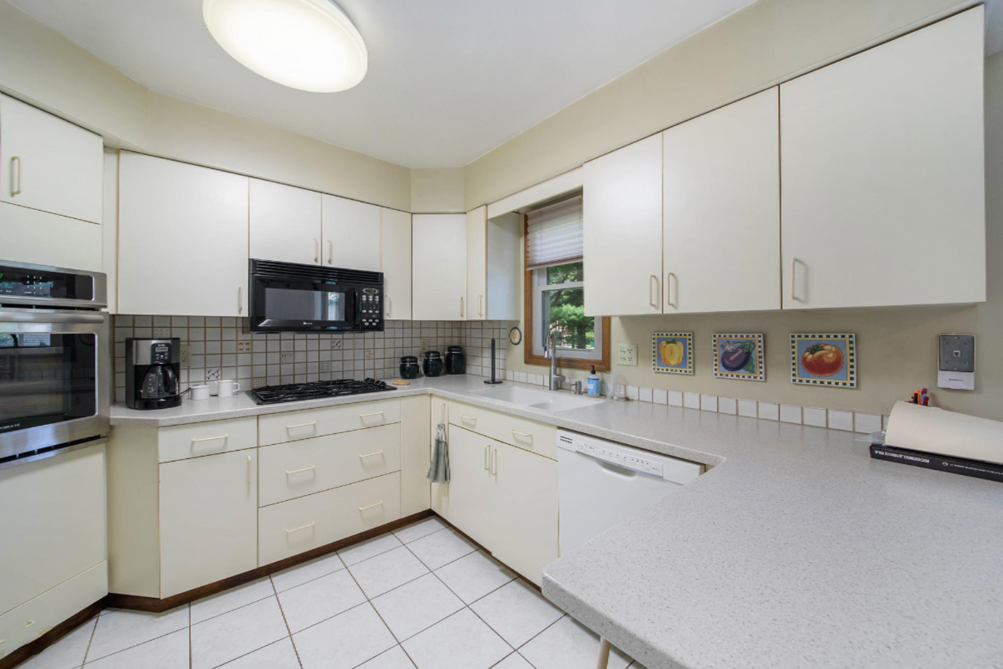 3031 Wellington Road Kalamazoo, MI 49008 - Photo 11 of 20 _DSC7535