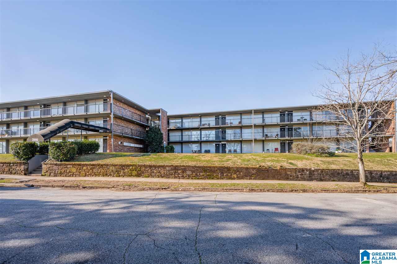 2990 Rhodes Circle South, Unit 320 Birmingham, AL 35205 - Photo 1 of 26